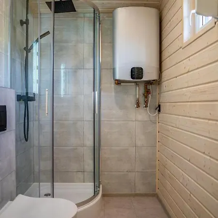 Letniskowe Zacisze 펜션 *