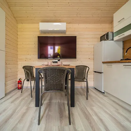 펜션 Letniskowe Zacisze 웨바